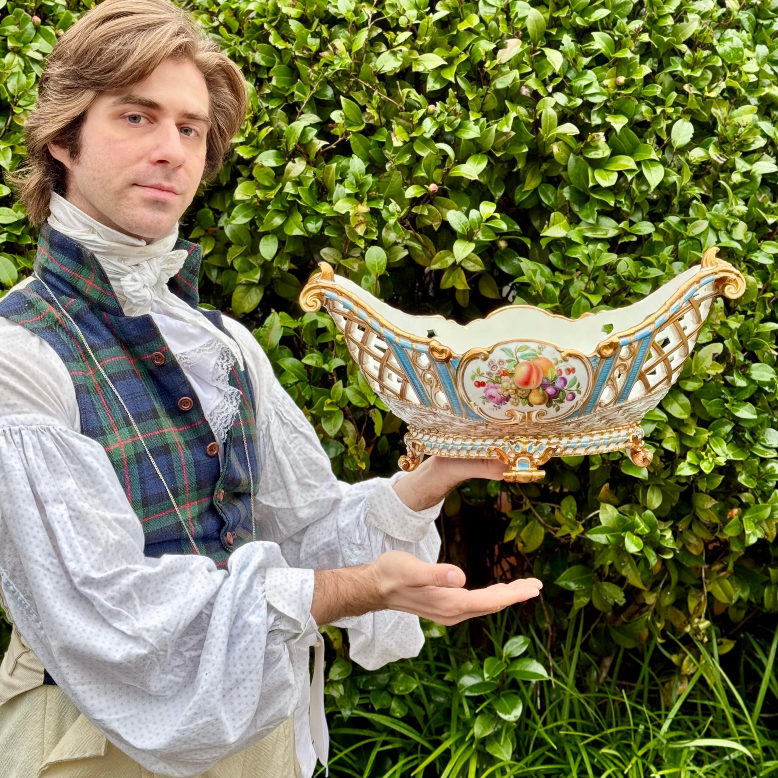 CENTRO DE MESA/fruteira em PORCELANA