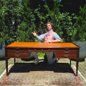 ESCRIVANINHA DE SALÃO ao estilo INGLÊS